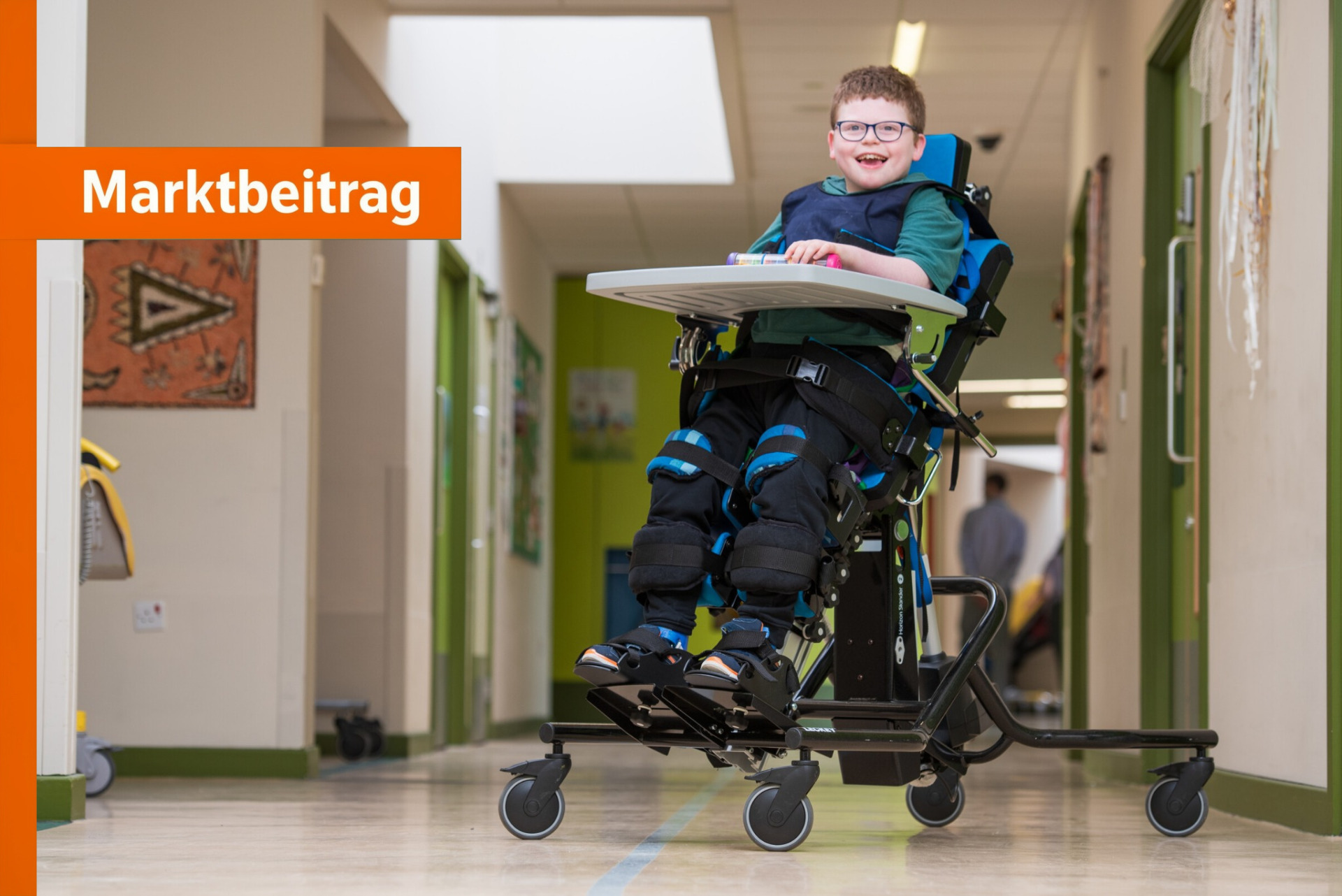 Sicher stehen, aktiv teilnehmen – das passende Stehsystem für jede Entwicklungsphase - Die SAHB – Ihre unabhängige Beraterin und Dienstleisterin für Hilfsmittel in der Schweiz 11