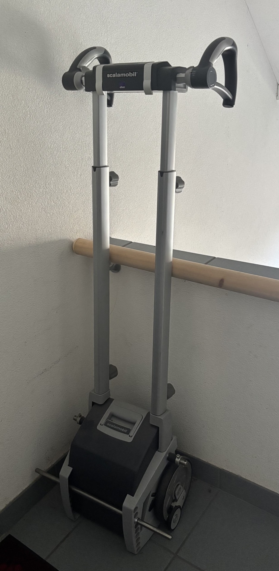 Treppenlifte und mobile Treppensteiger - Alber Scalamobil S35 - Die SAHB – Ihre unabhängige Beraterin und Dienstleisterin für Hilfsmittel in der Schweiz