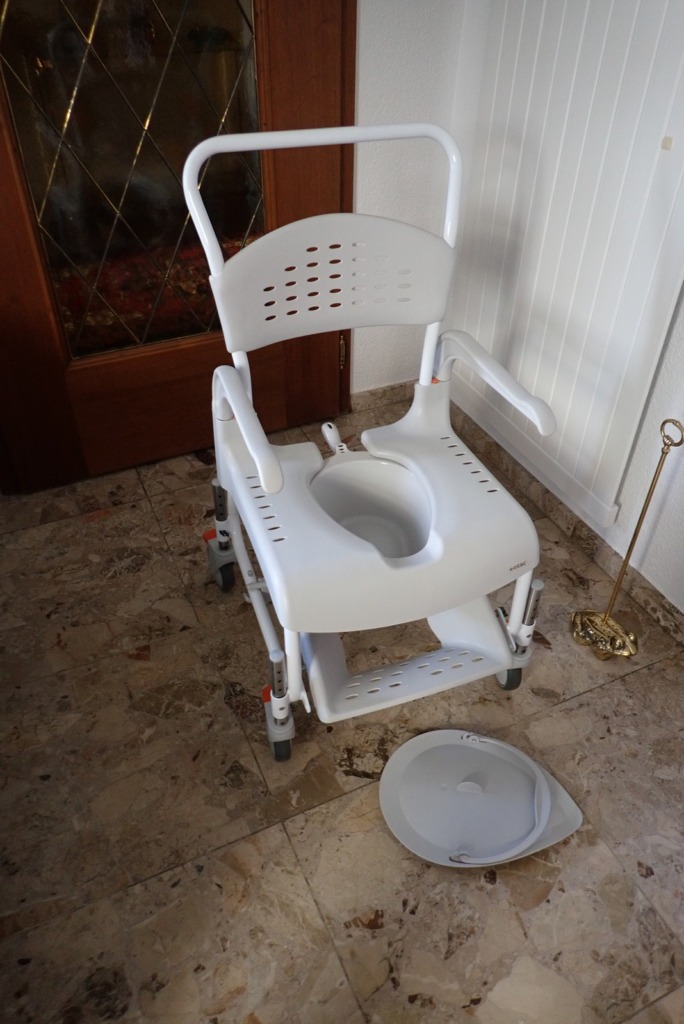Toi­let­ten­stüh­le – Etac Clean&nbsp;Clean